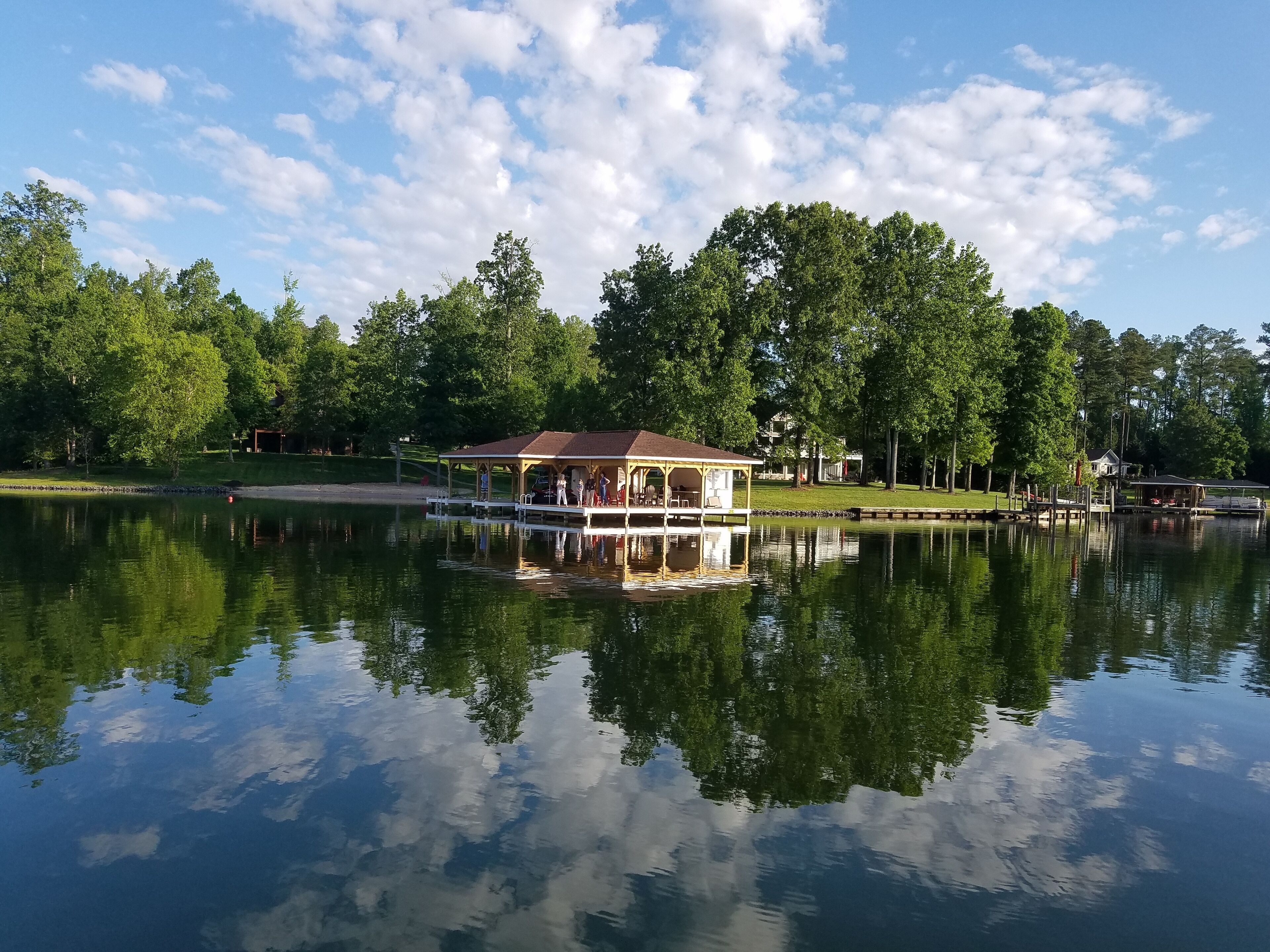 Family Christmas get away! 2 Master Bedrms, 150mbps, Linens & Towels Included