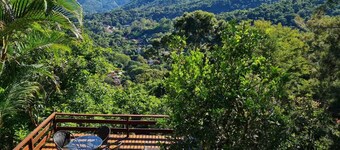 Cozy house, beautiful view, ideal for families and couples. OI FIBER INTERNET.