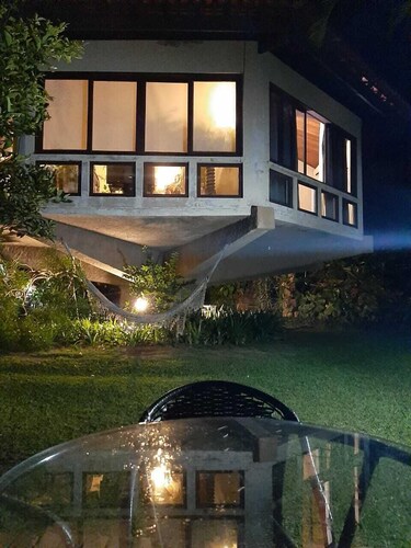 Cozy house, beautiful view, ideal for families and couples. OI FIBER INTERNET.