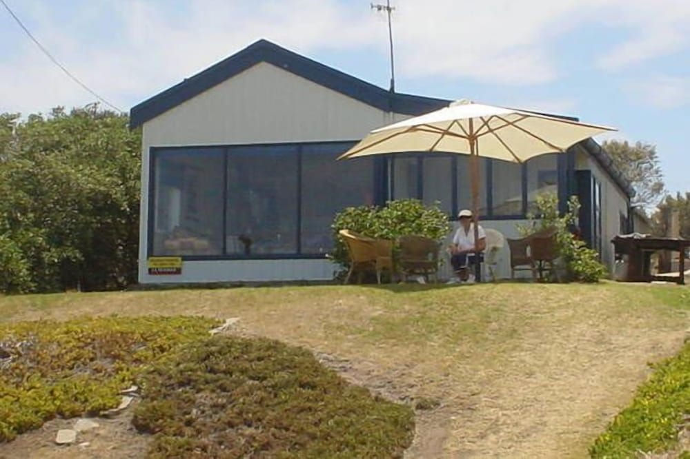 Middleton Bay Cottage - Best Views on the Peninsula