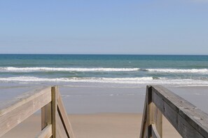 Beach - Fun-N-The Sun - 2 BR Home; Dog Friendly with an Ocean View! (Surf City)