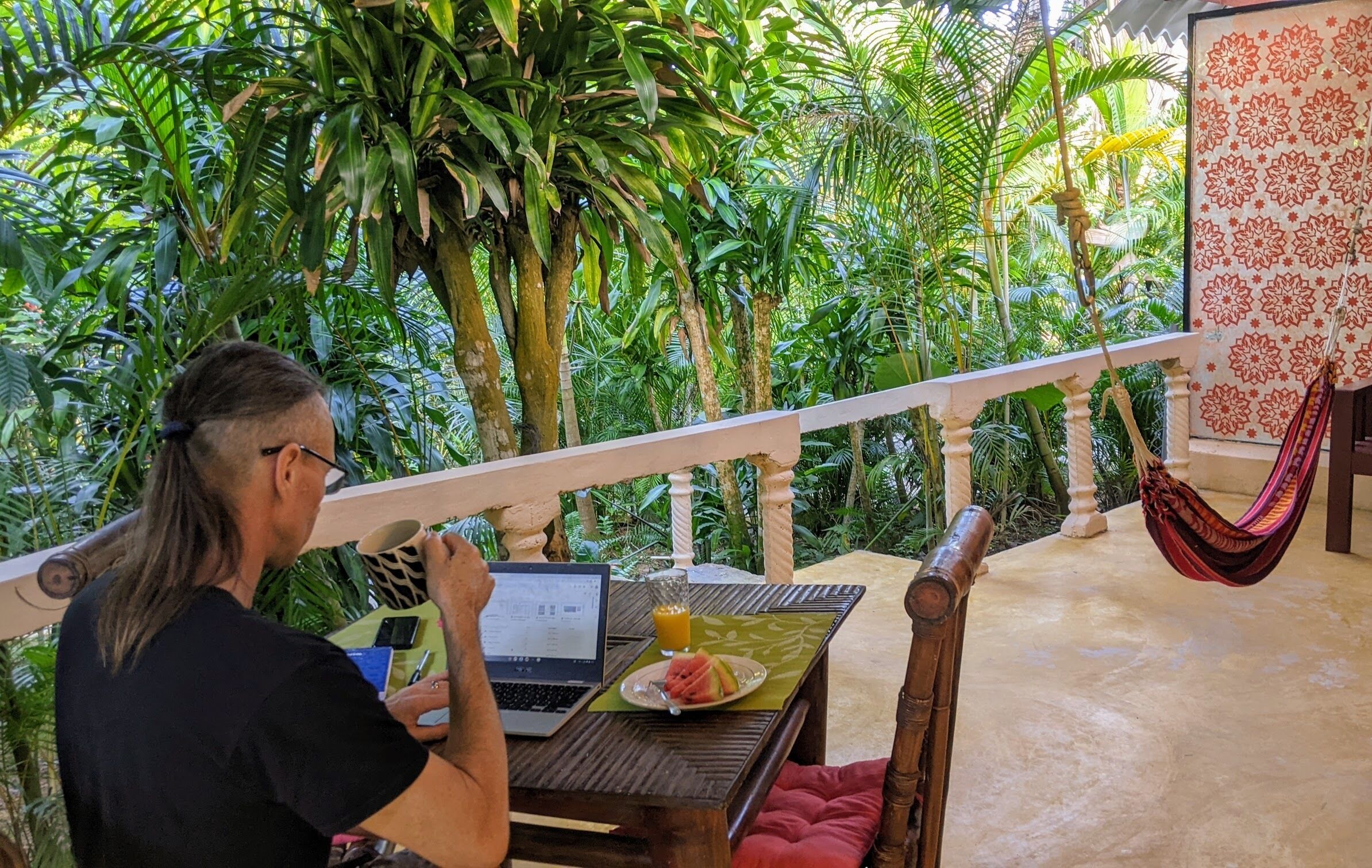 屋外ダイニングエリア