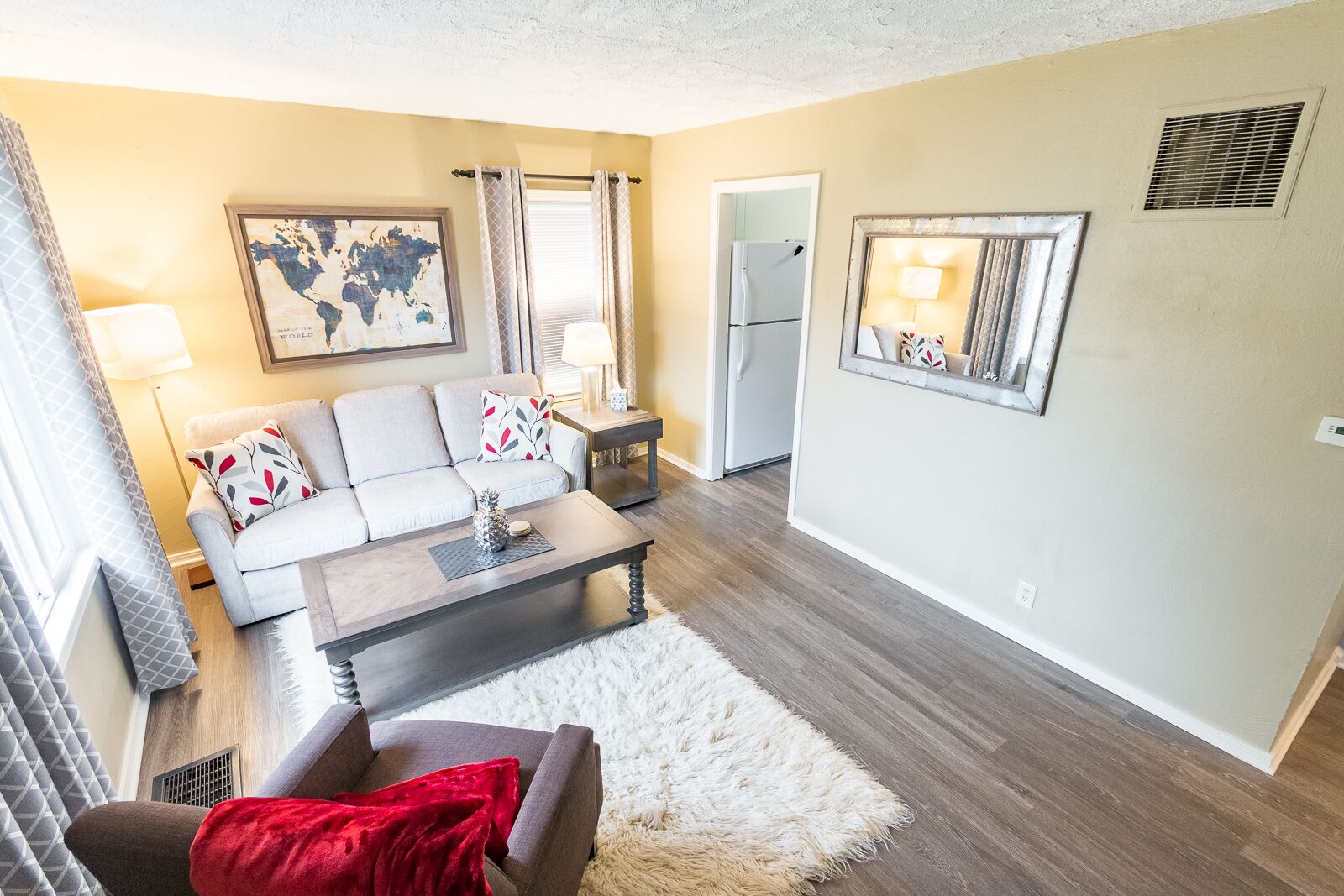 Walk to Notre Dame - Stay in Comfort!