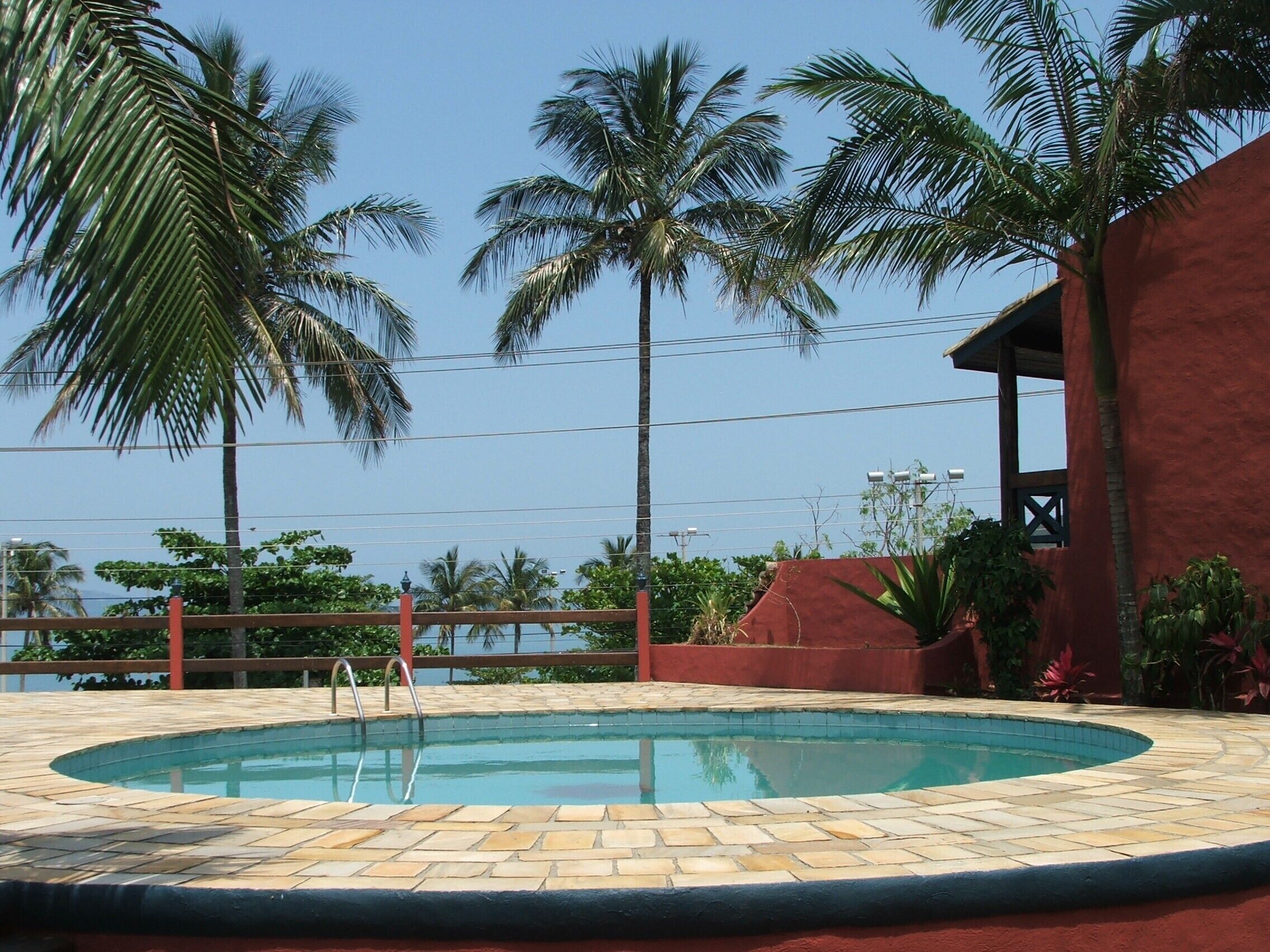 Comfortable house facing the sea in a gated community with pool