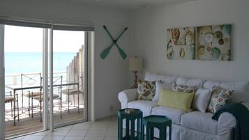 Smart TV, DVD player, stereo