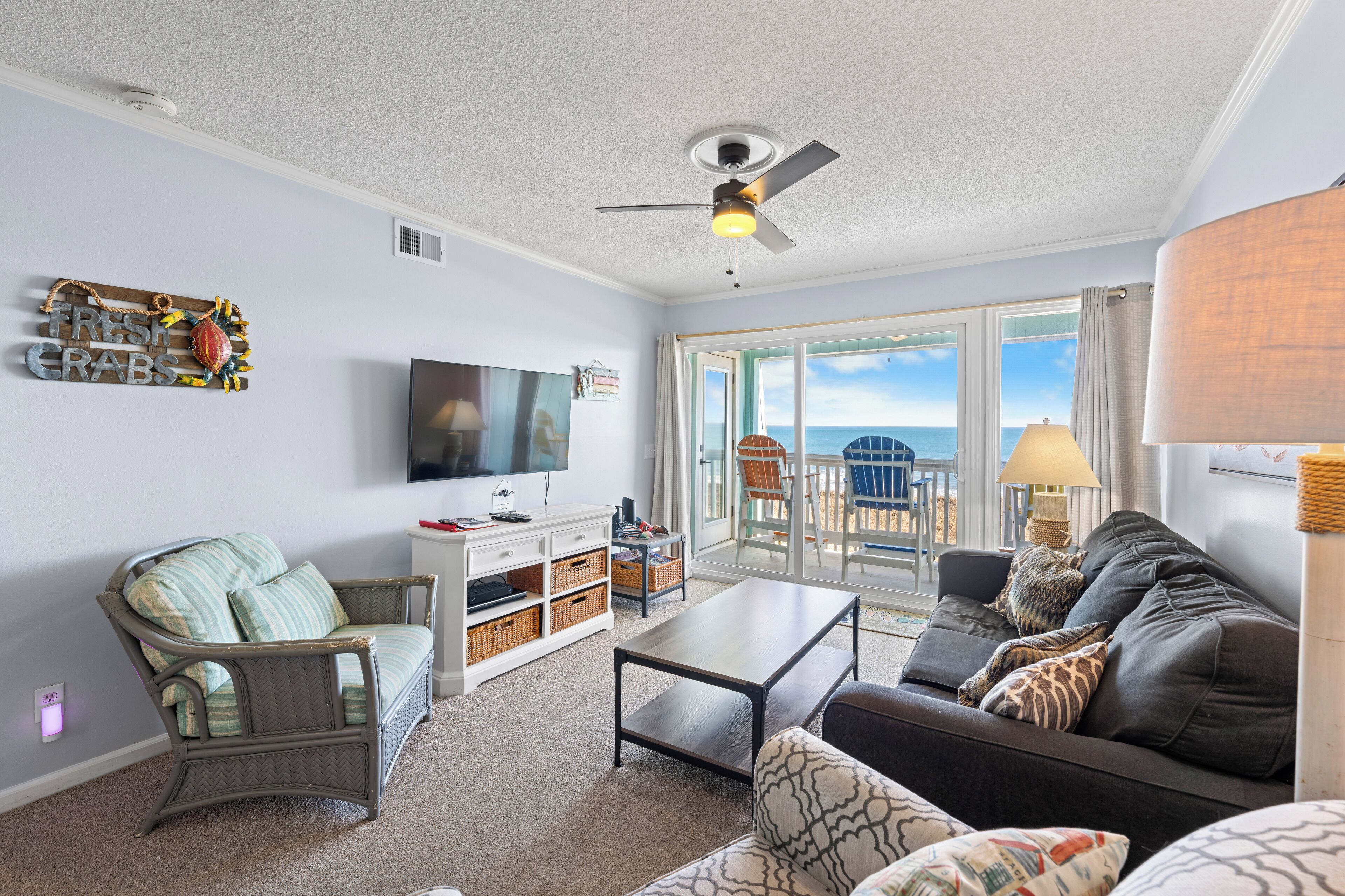 Smart TV, DVD player, books, stereo