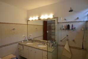 Dusche, Bidet, Seife