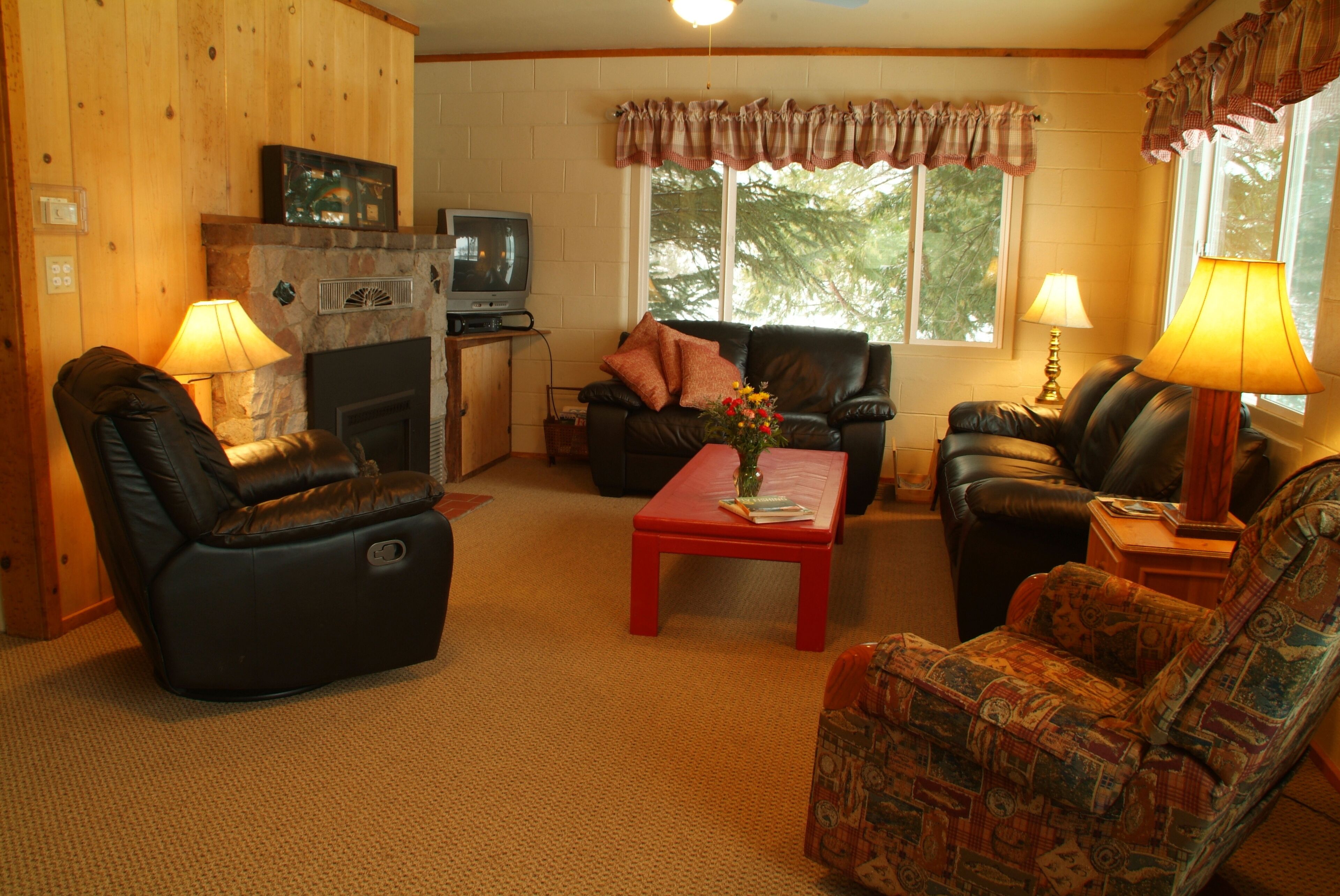 Fall River Fishing House Access & Beautiful Views Await You