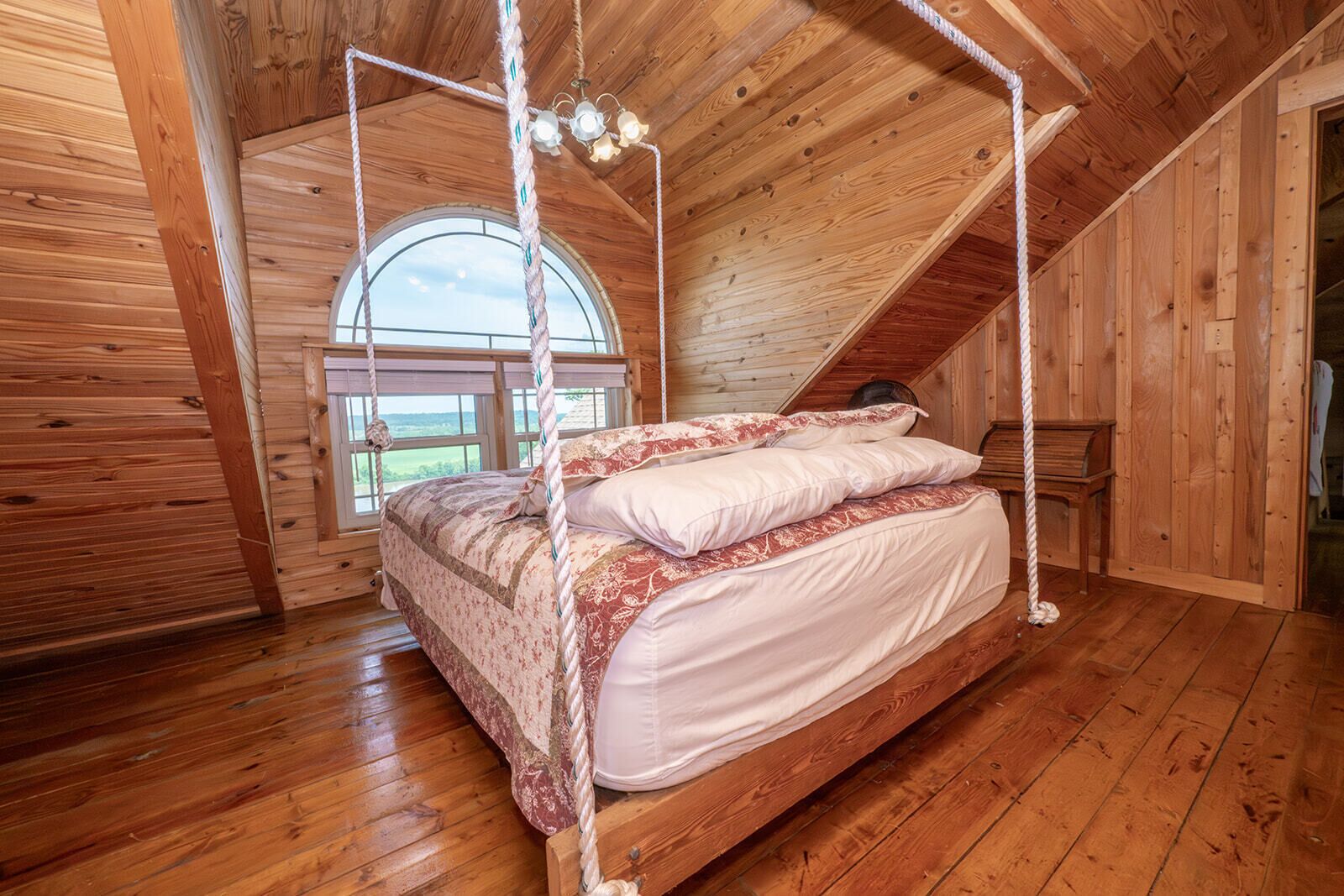 4 Schlafzimmer, Zimmersafe, Bügeleisen/Bügelbrett, WLAN