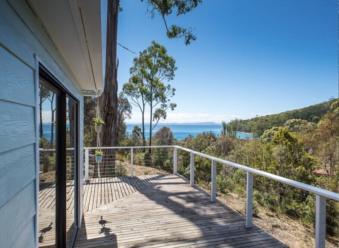 Bayview Bruny Island Beach House — image 11