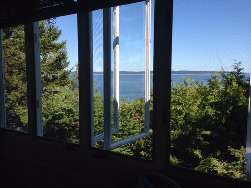 ~ Peaceful And Quaint Family Cottage On An Island In Maine ~