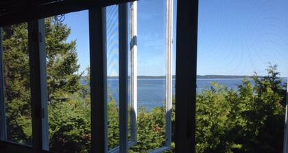 ~ Peaceful And Quaint Family Cottage On An Island In Maine ~