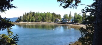~ Peaceful And Quaint Family Cottage On An Island In Maine ~