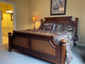 3 bedrooms, in-room safe, iron/ironing board, travel crib