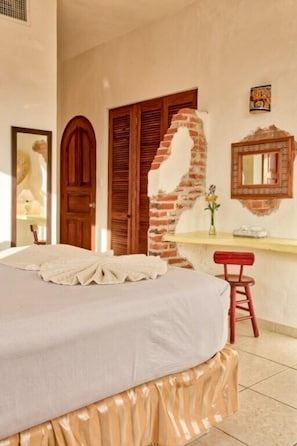 4 bedrooms, WiFi, bed sheets