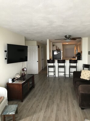 Smart TV, DVD player, stereo - Spacious Waterview Condo - Steps To The Beach, Right Across The Street! (Oak Bluffs)