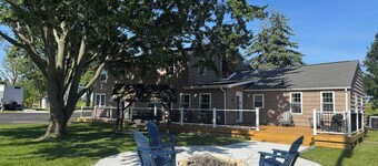 Indian Hallow Tarhe Cottage at Indian Lake