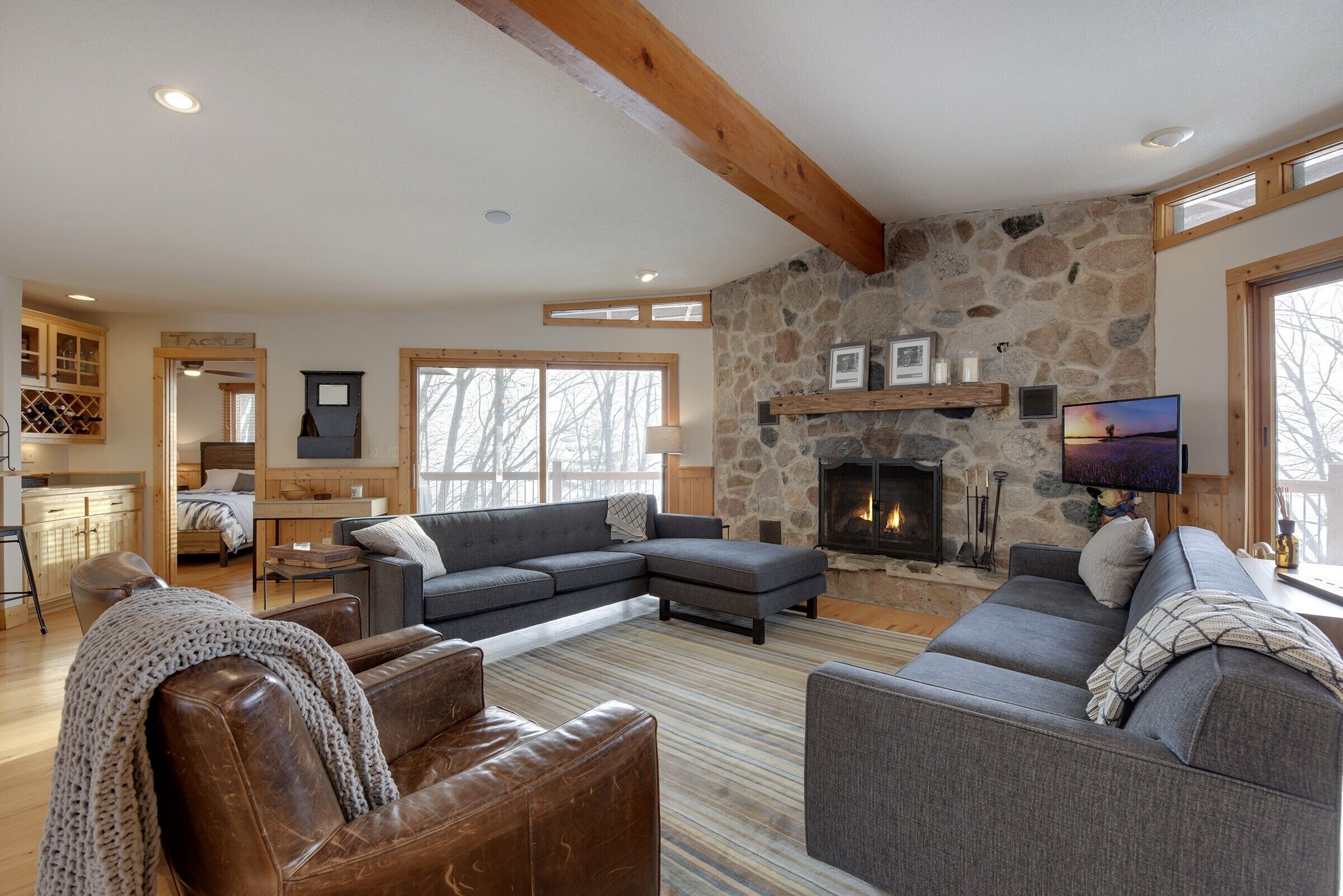 Newly Remodeled 6 Bedroom Retreat on West Gull Lake