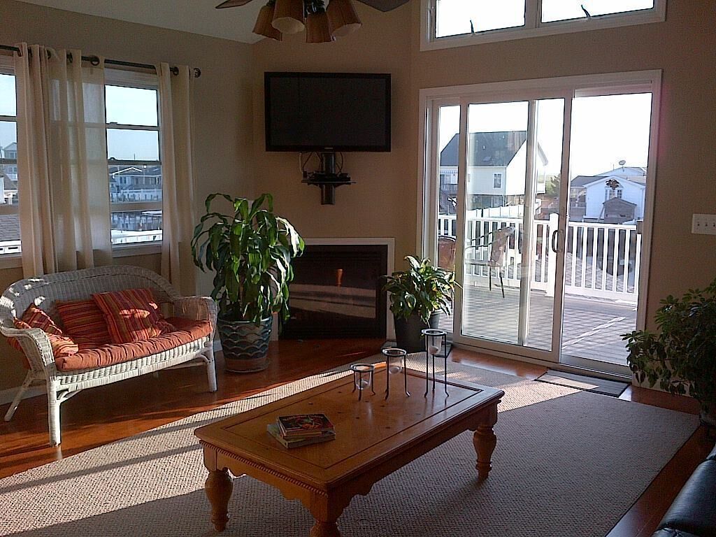 Perfect Waterfront Getaway - A Short Drive To Long Beach Island & Atlantic City