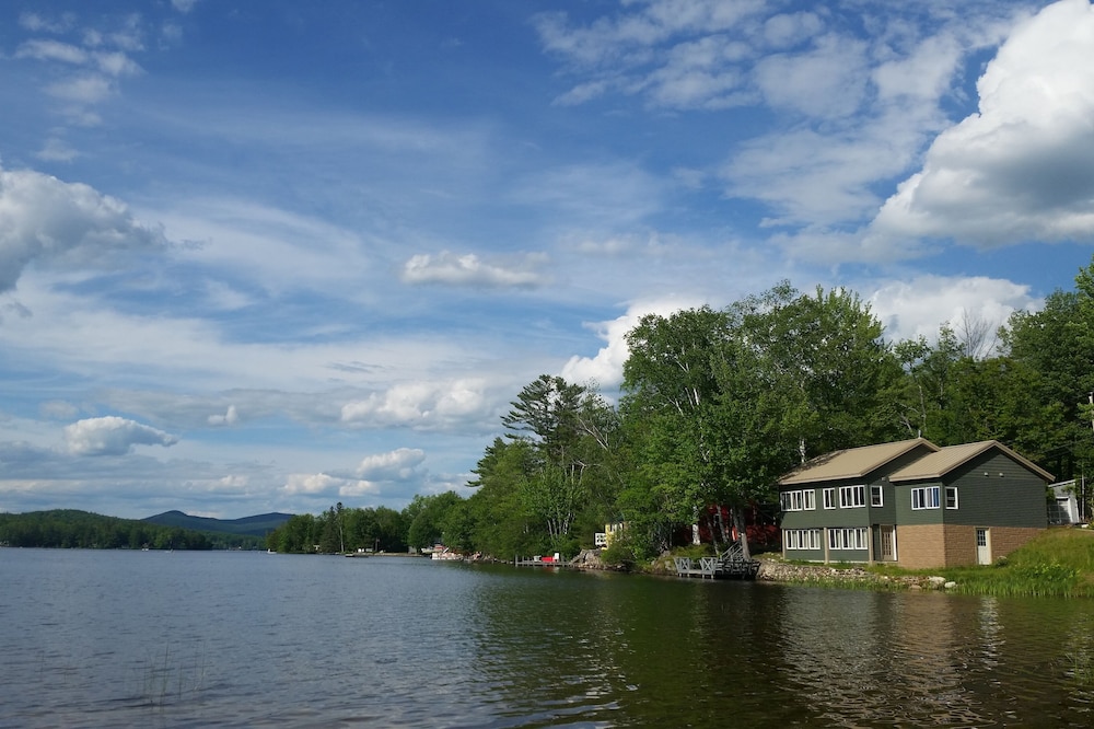 Winter, Spring, Summer, or Fall this Worthley Pond Cottage has it all.