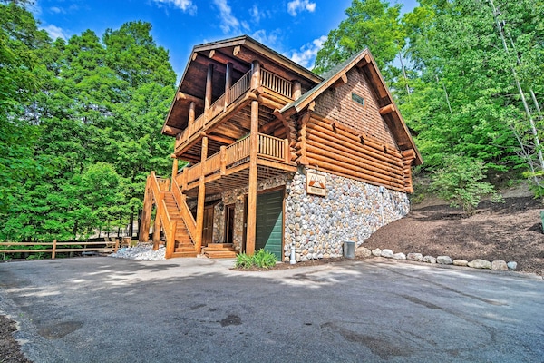 Our massive home beckons to large groups and accommodates 16+ guests with ease.