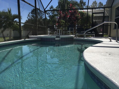 Water View - Pool & Spa - 3.5 miles to Disney - BBQ