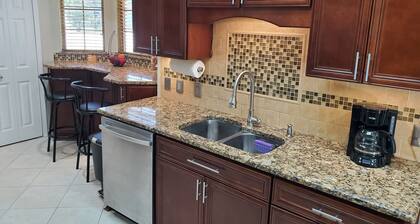 Contemporary single house located in a quiet, safe, & beautiful neighborhood.