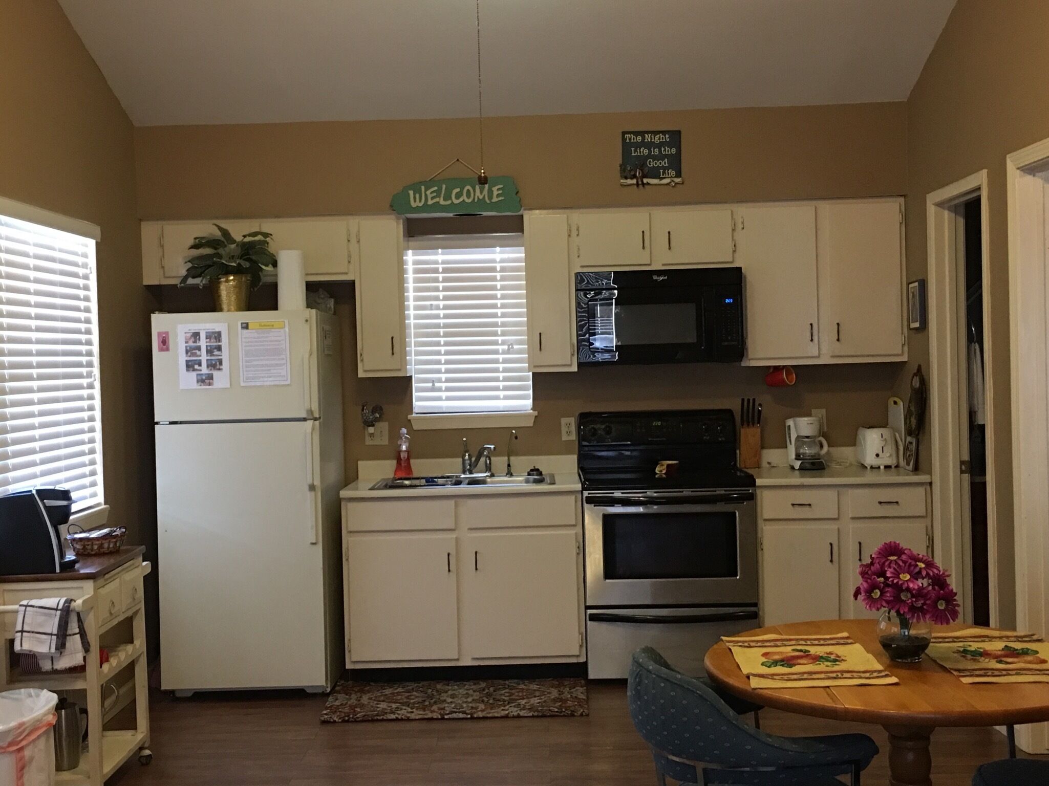 Cozy  Guest House with Hot Tub and Pool in Wimberley, TX