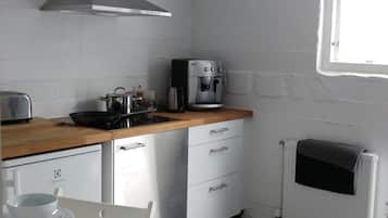Fridge, stovetop, espresso maker, coffee/tea maker