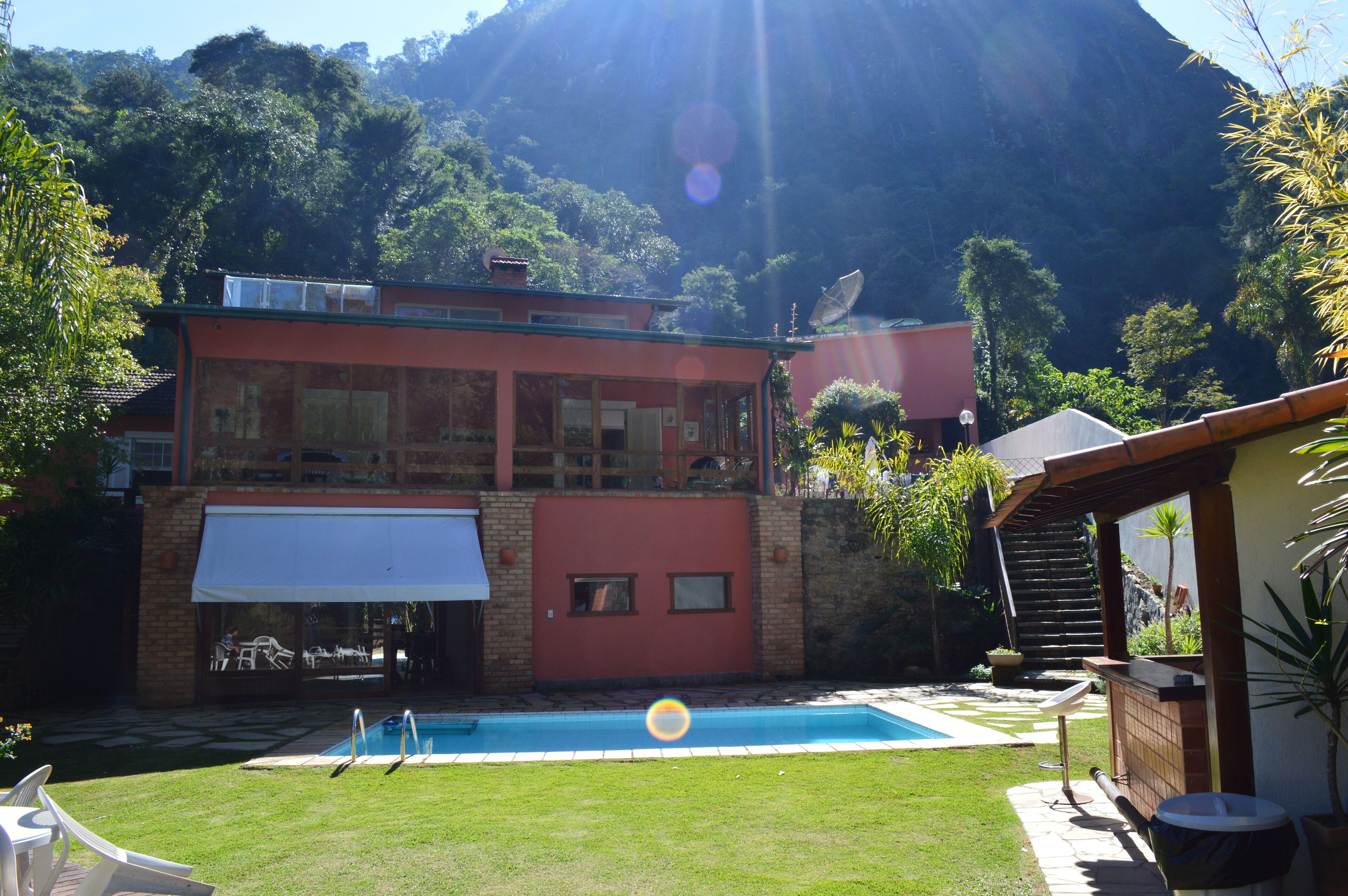 COME TO PASS JULY'S HOLIDAYS IN THE MOST CONVENTIONAL HOUSE OF THE SIERRA.