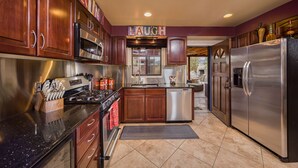 Coffee/tea maker, fridge, microwave, oven - Central Oasis-Luxury Furnished Rental w/Waterfall, Grotto, & Outdoor Kitchen (Tucson)