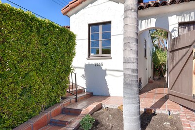 Beverly Grove Garden Suite