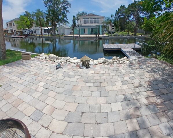 Property grounds - WATERFRONT! AUGUST Special,New Remodel 2/2 Kayak the Gulf, see dolphins, manatee (Hudson)
