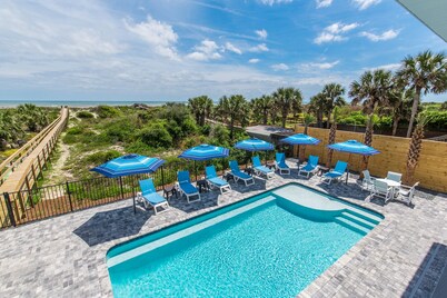 NEW YEARS OPEN! 8BR LUXURY OCEANFRONT, LARGE HEATED POOL, FOOSBALL!