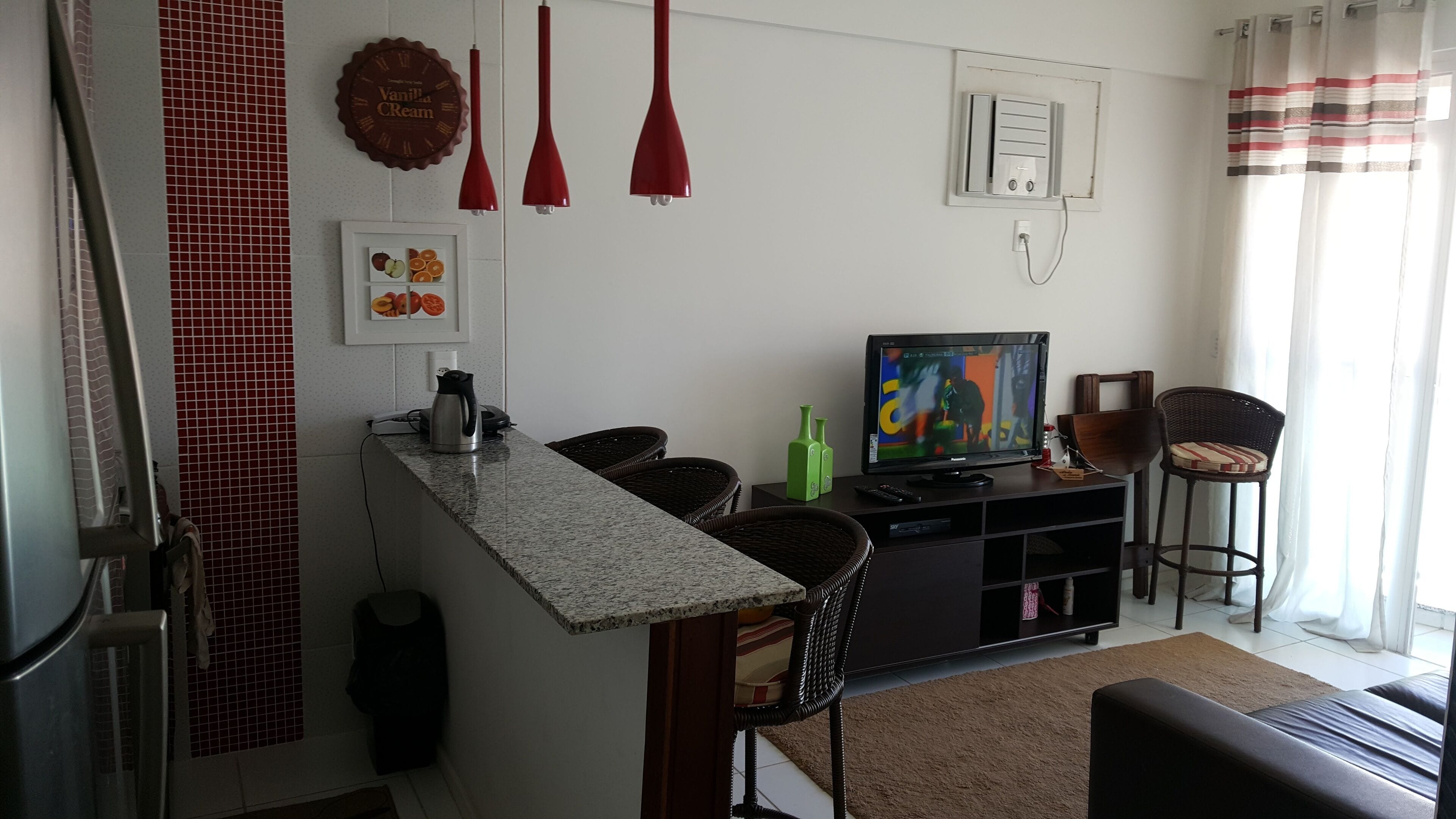 Beautiful apartment between sea and mountains