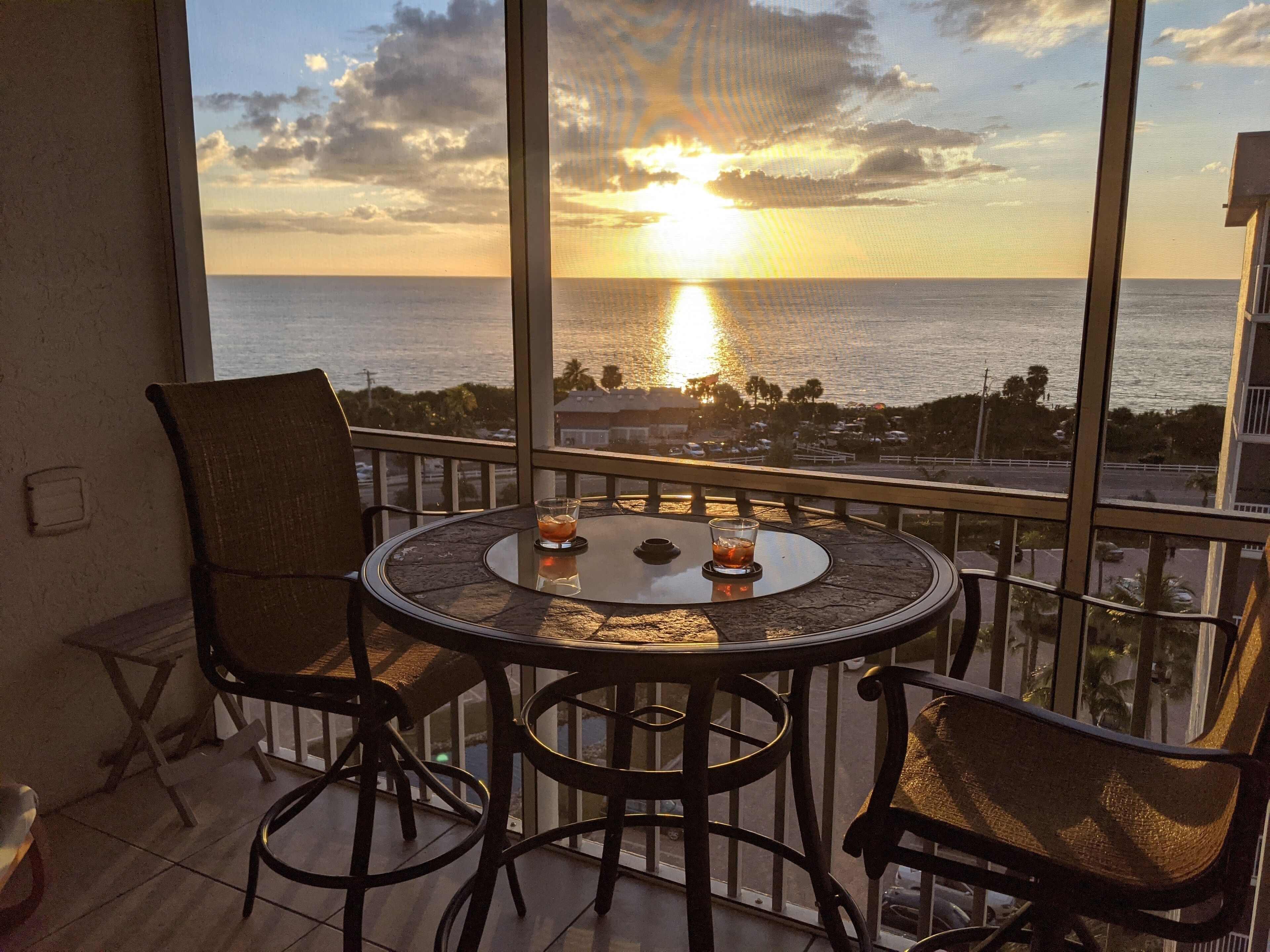 You Deserve To Stay In A "Luxe Penthouse" That's Why You Should "Stay w/US"!