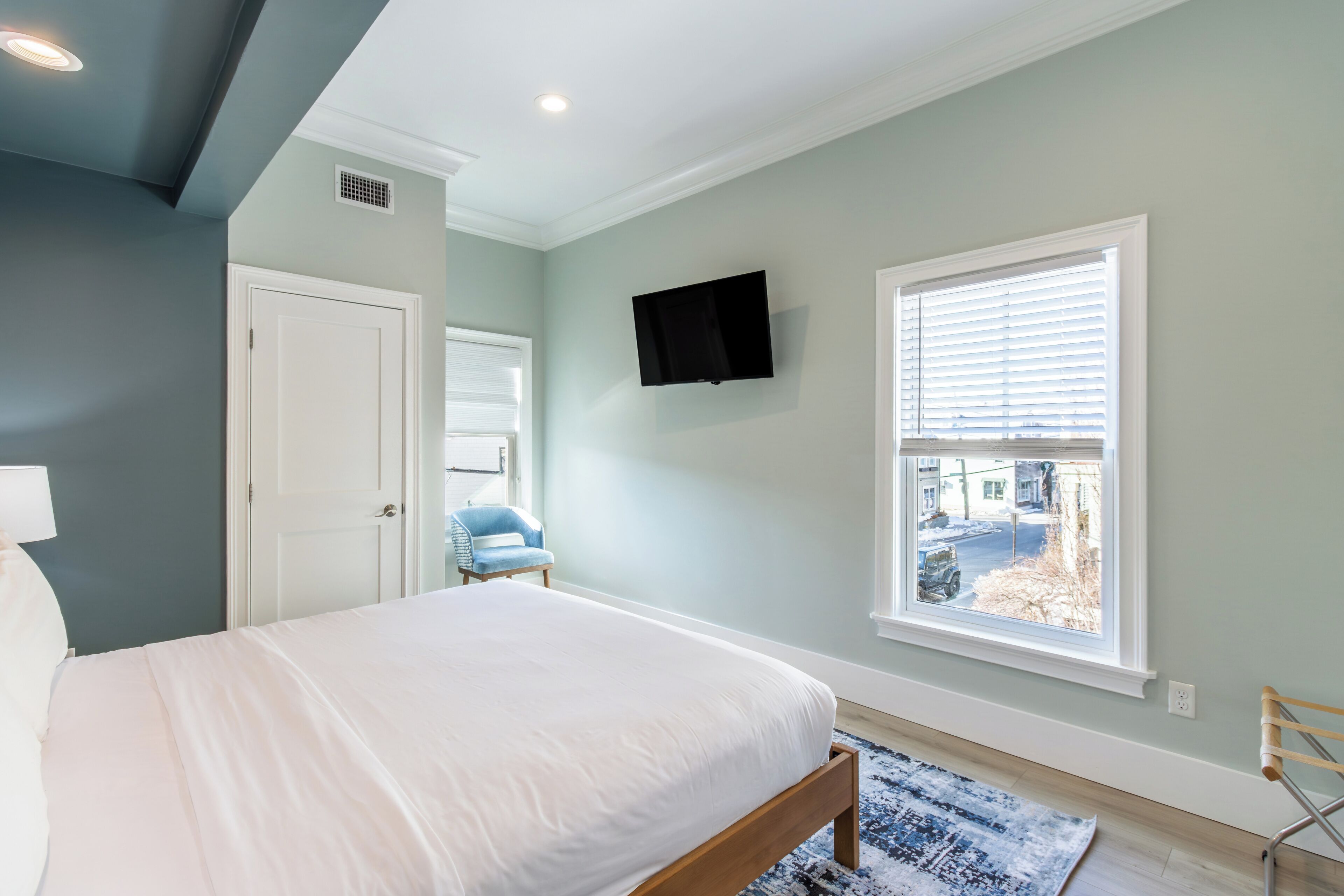 3 bedrooms, iron/ironing board, internet