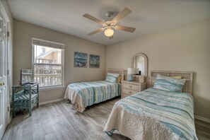 4 habitaciones, internet y ropa de cama