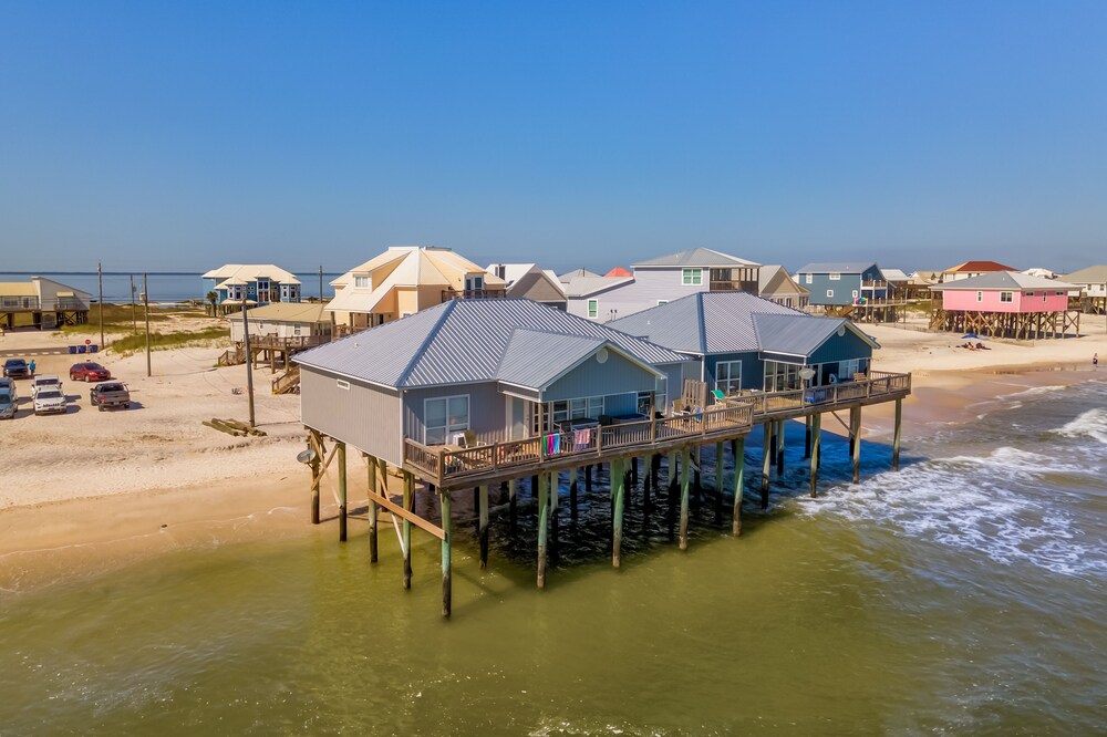Rainbow's End - 4 bedroom, 2 bath, gulf front home on Dauphin Island