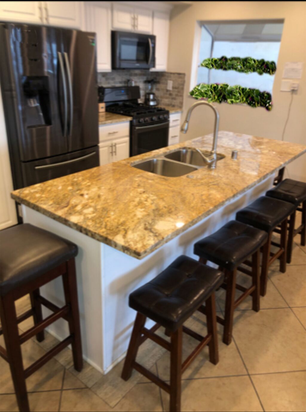 Newport Beach House on the Oceanfront, Great Beach and Bay Access