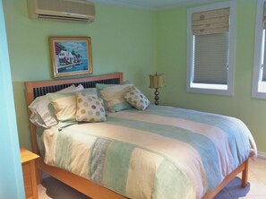 7 chambres, coffres-forts dans les chambres, fer et planche à repasser