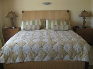 7 Schlafzimmer, Zimmersafe, Bügeleisen/Bügelbrett, Reisekinderbett
