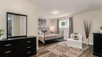3 chambres, fer et planche à repasser, accès au Wi-Fi (inclus)