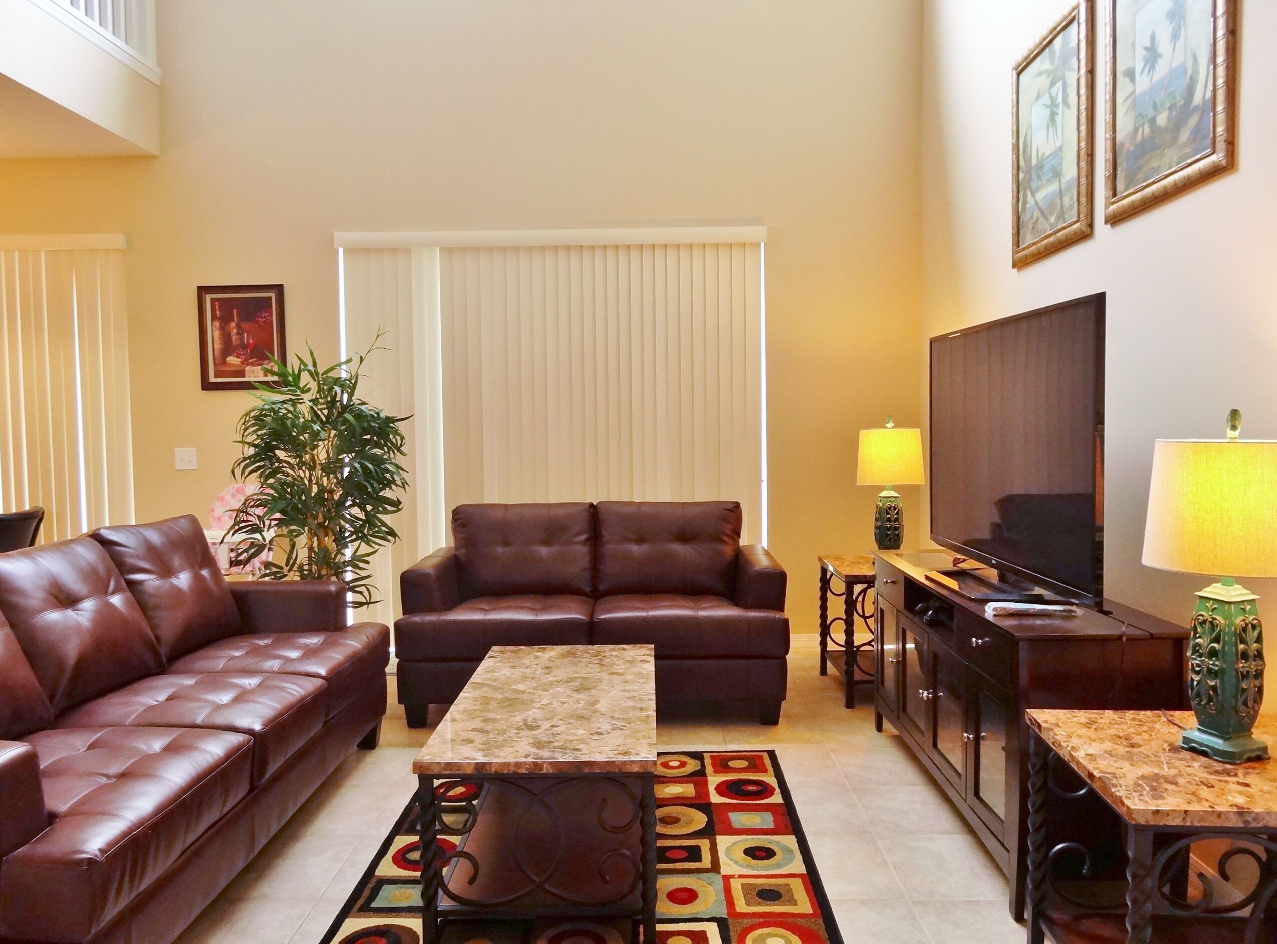 Luxury home. Private Pool with Jacuzzi. AC. Cable TV. Free WiFi. Game Room.