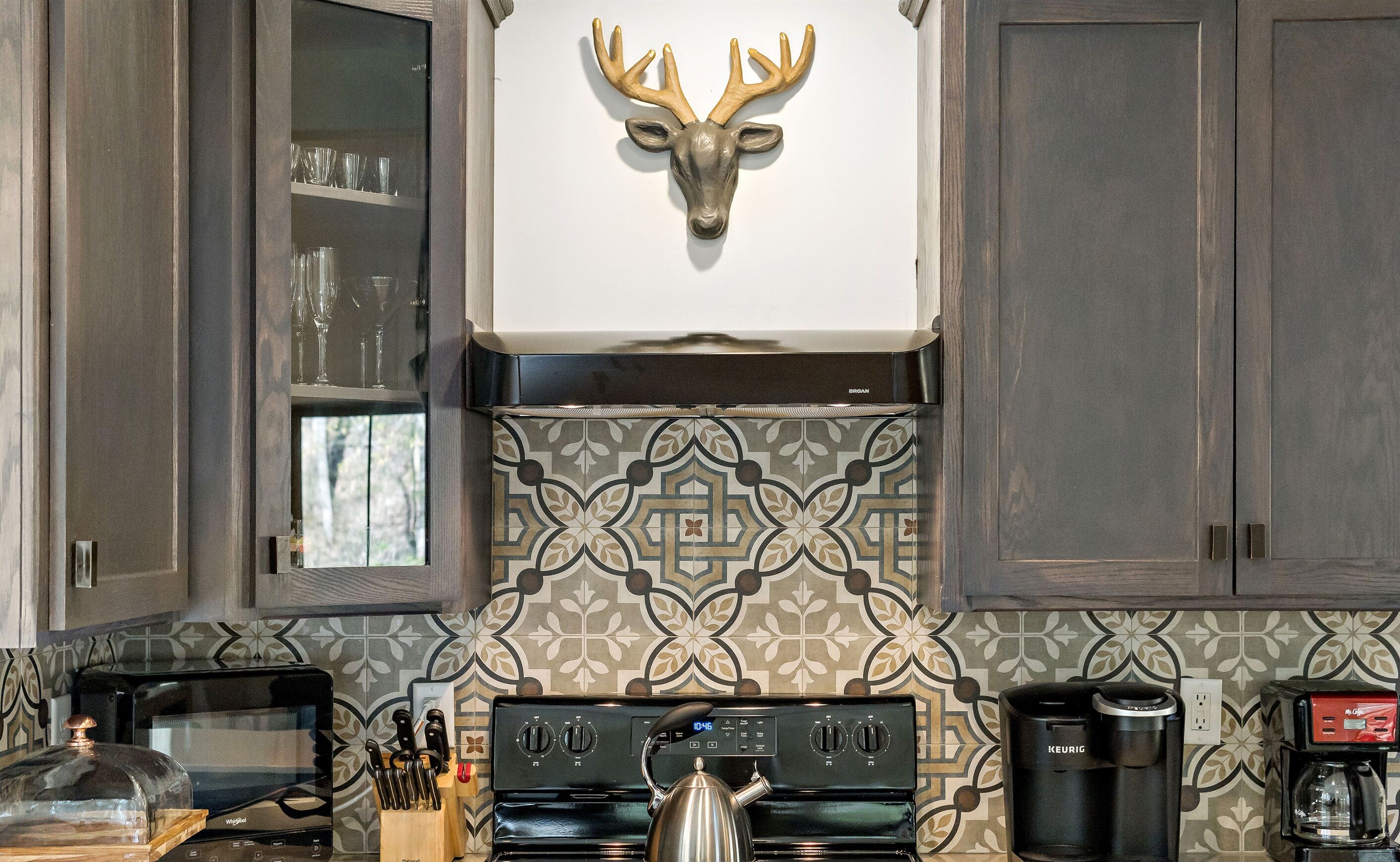 Creekside Cottage by Carolina Properties - Hot Tub, Creek, Private, Lake Access