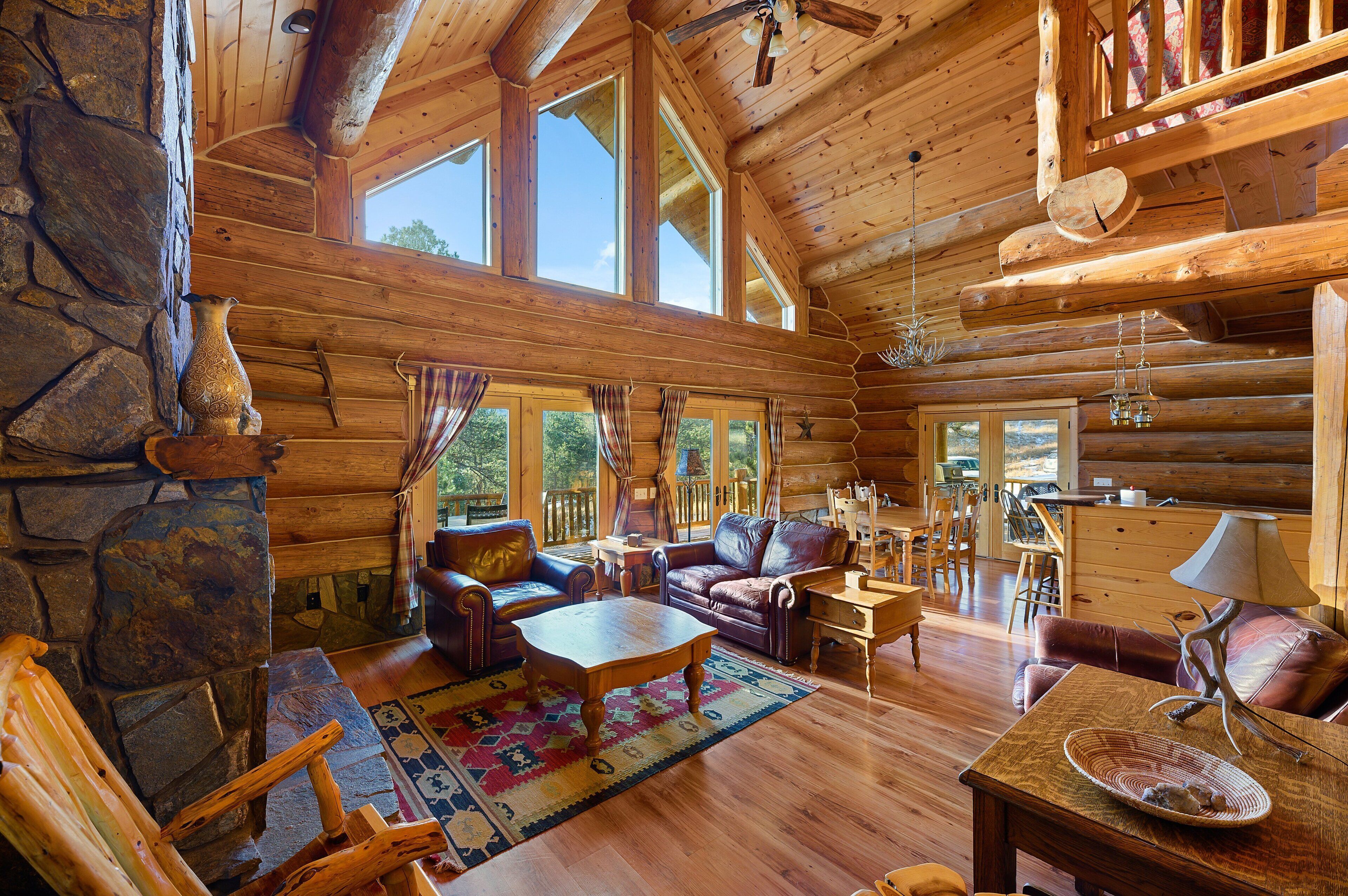 Hand-Hewn Log Cabin on 21 Secluded Acres. 1 Mile from Wind Cave NP