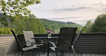 Village of Loon Townhouse AC Pool Internet Panoramic Views No Entry Level Steps