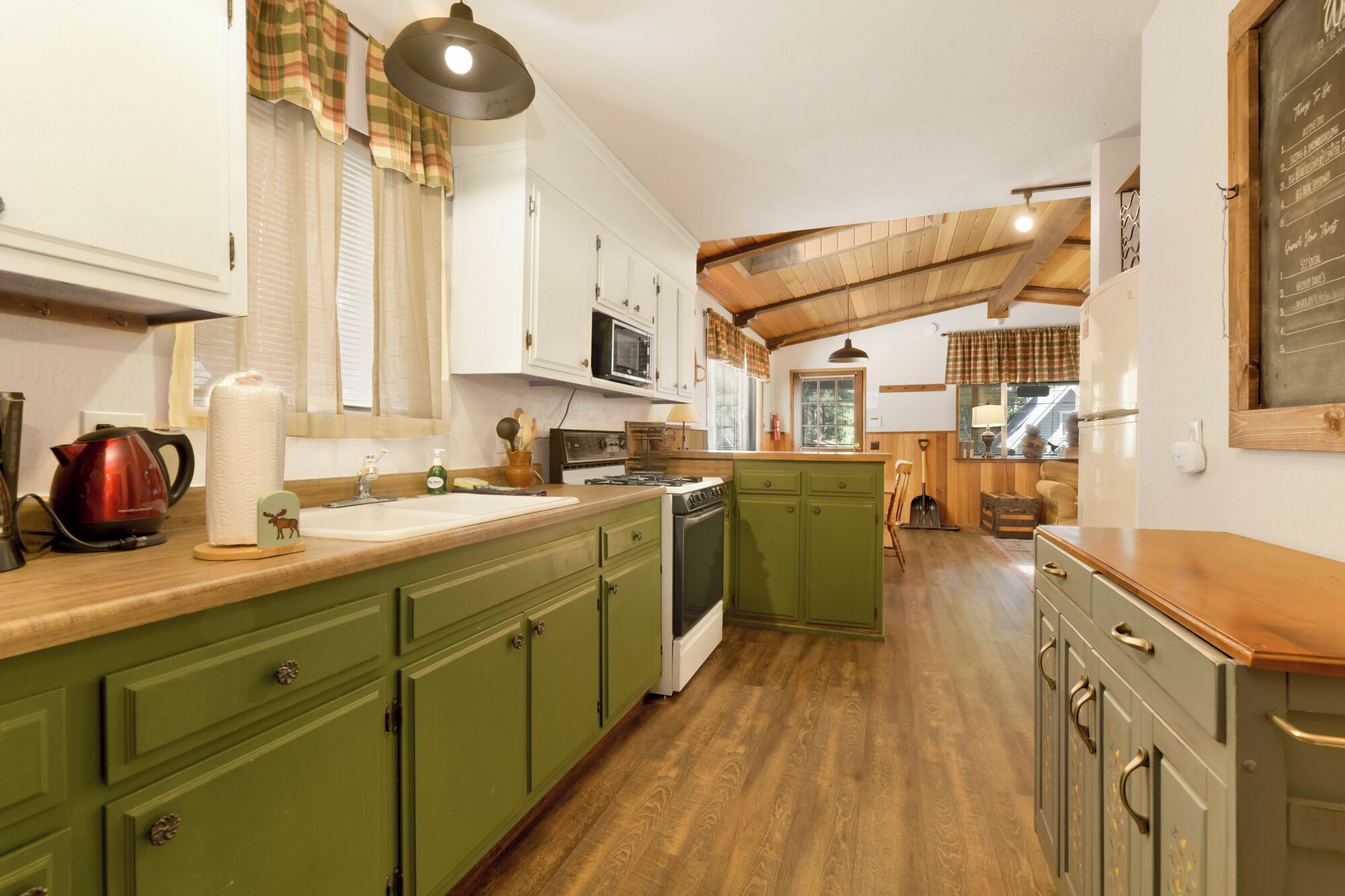 Moonridge Cottage Central Resort Retreat~ Hot Tub~