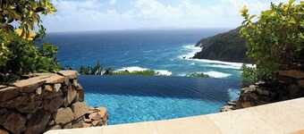 Elegant Villa in Private Hope Bay. Infinity Pool with Sea View.