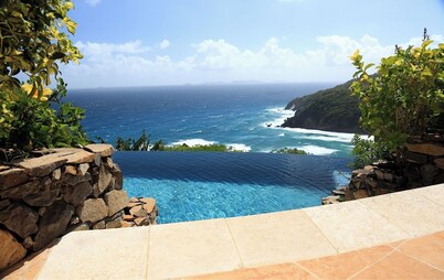 Elegant Villa in Private Hope Bay. Infinity Pool with Sea View.